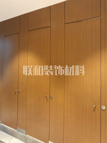 抗倍特铝蜂窝复合隔断