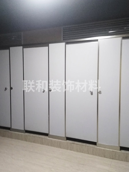 二代抗倍特卫生间隔断白色门板