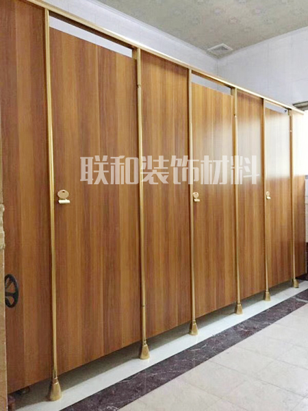 东莞抗倍特卫生间隔断生产