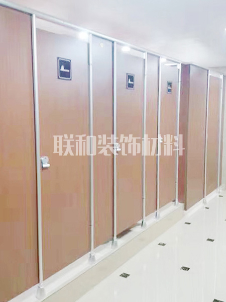东莞抗倍特卫生间隔断生产厂家