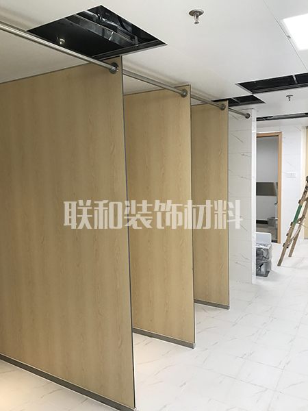 东莞抗倍特卫生间隔断